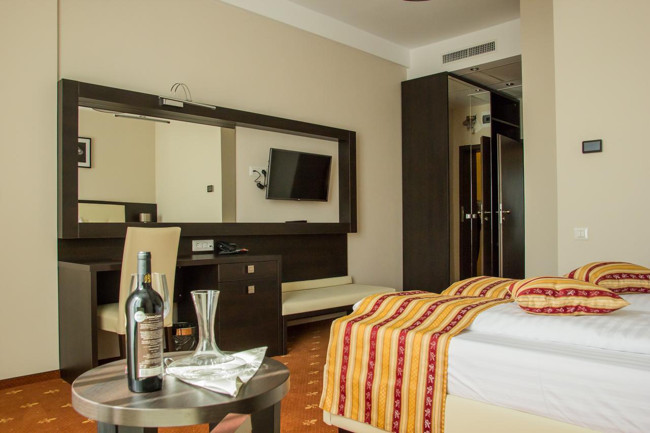 Salis Hotel & Medical Spa Turda Exterior photo
