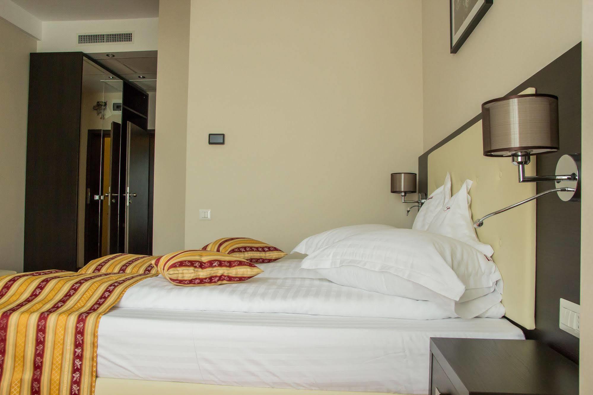Salis Hotel & Medical Spa Turda Exterior photo